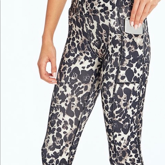 Marika Leopard Animal Ankle Leggings Medium NWT animal print work out pants NEW - Picture 4 of 8